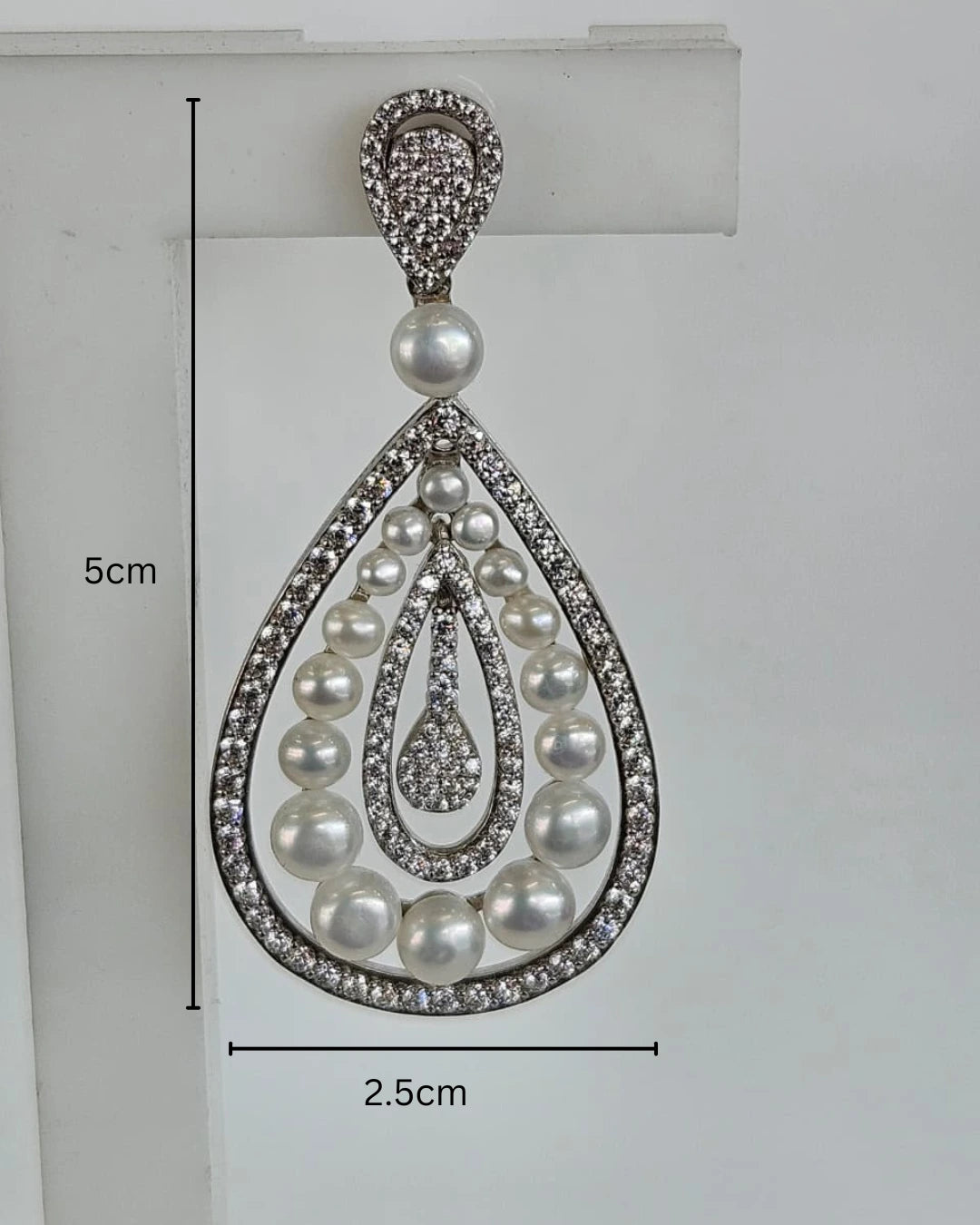 Juliette Teardrop Cascade