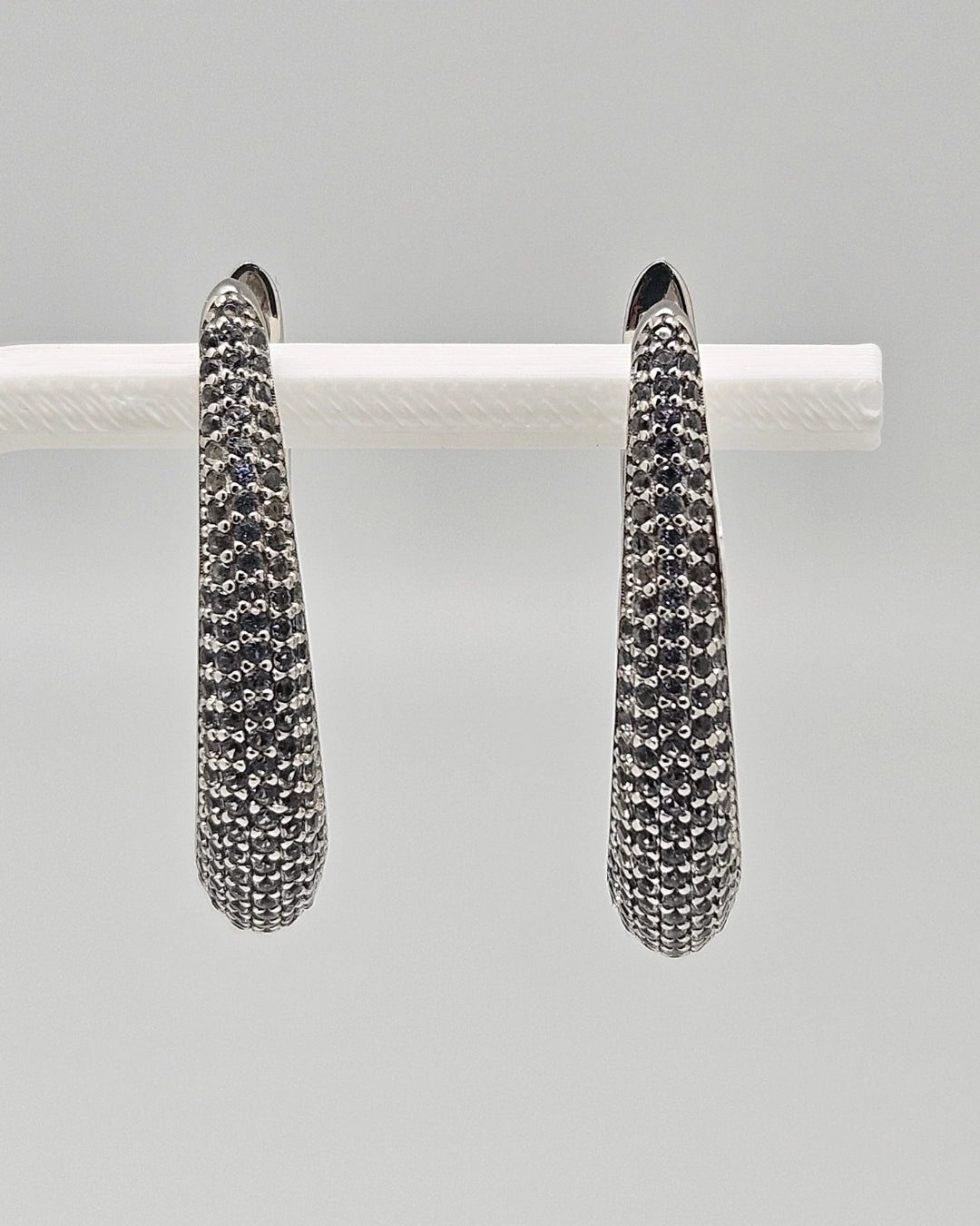 Jolene Huggie Silver