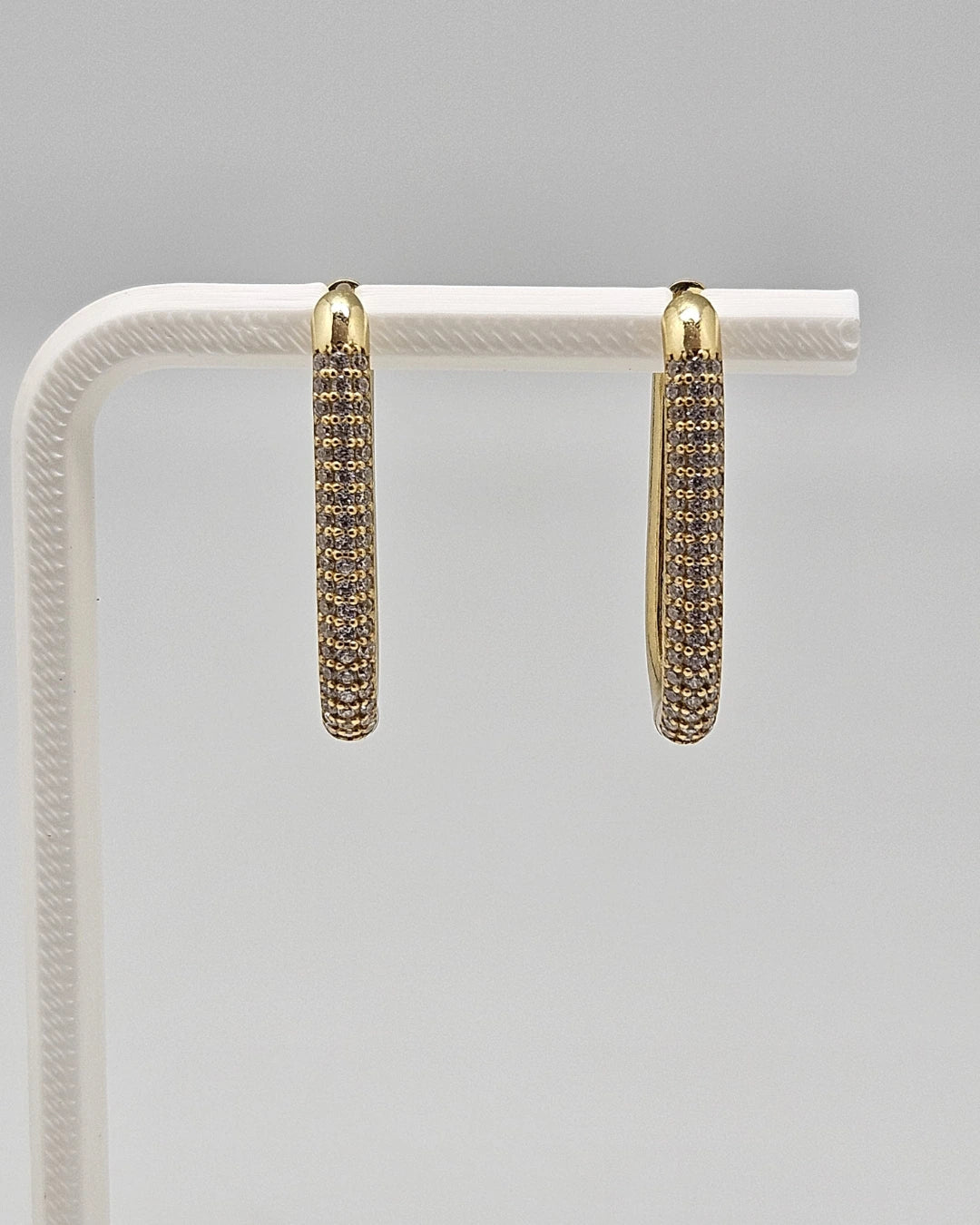 Michelle Oval Huggie XL