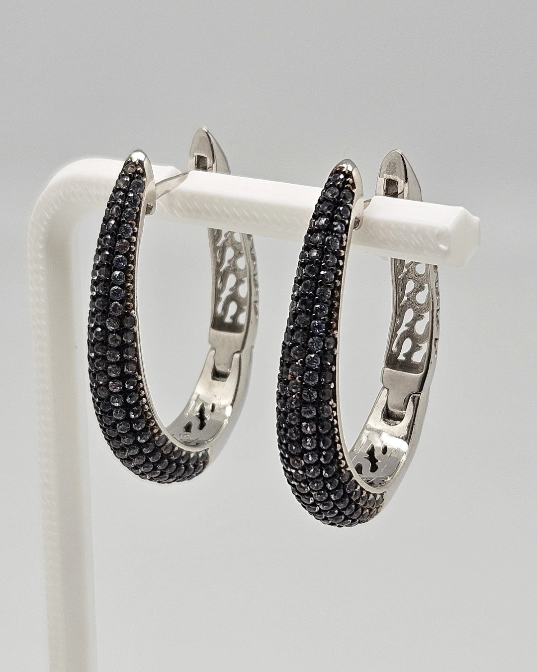 Jolene Huggie Silver