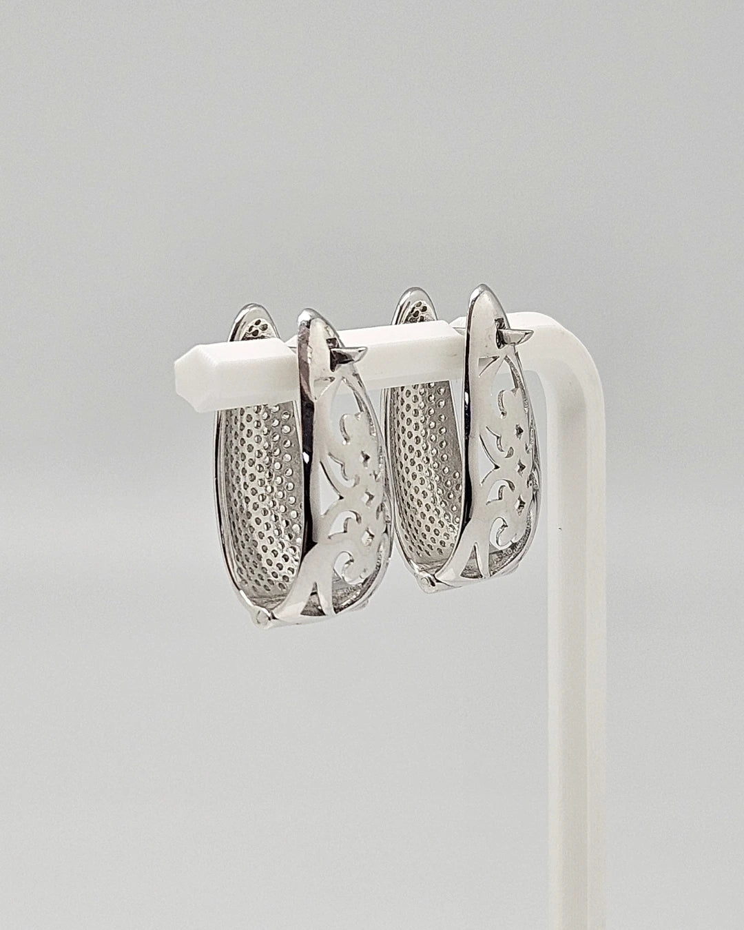 Jolene Huggie Medium Silver